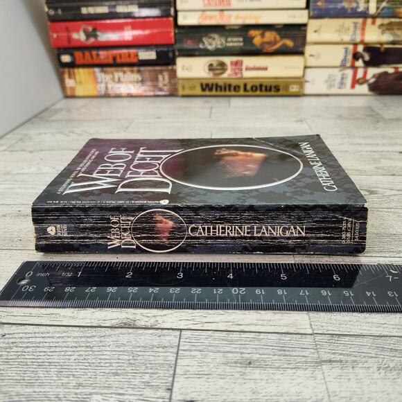 WEB OF DECEIT Catherine Lanigan‎ 1987 First Avon Printing Paperback - Picture 7 of 12